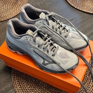 Mizuno Women’s Gray Volleyball Shoes